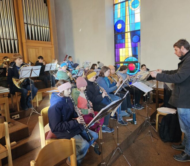 Dreikönigsmesse in der Pfarrkirche in Levis