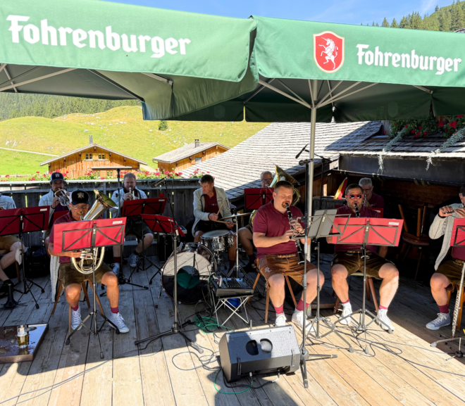 Frühschoppen auf der Alpe Laguz
